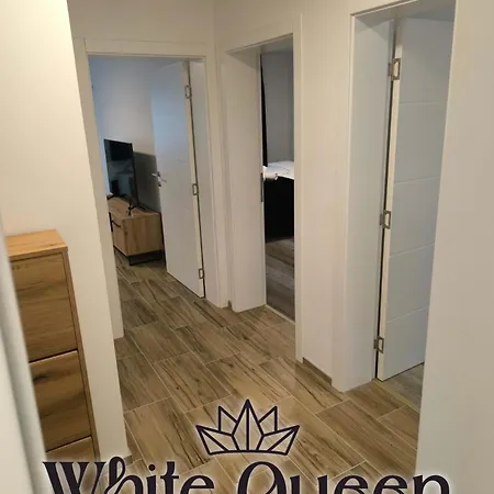 White Queen Апартаменты *