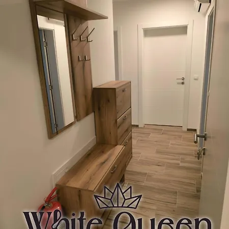 White Queen Sanski Most
