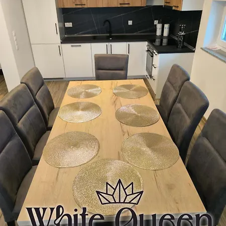 Апартаменты White Queen