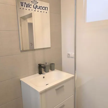 Апартаменты White Queen Sanski Most